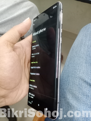 Aquos R6